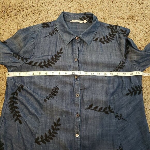 Soft Surroundings Papyrus Chambray Button Down M - Picture 5 of 8